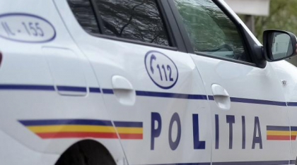 O elevă a venit cu cuțitul la liceu și și-a atacat un coleg pe holul școlii, la Târgu Jiu. Ce a urmat