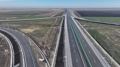 UMB ar bloca lucrările la autostrăzile A8 și A3 pe perioadă nedeterminată, potrivit unor mesaje care circulă între muncitori: „S-a blocat tot financiar. S-a încetat orice plată”
