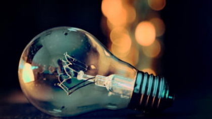 Care sunt condițiile în care peste 2 milioane de gospodării vor primi un tichet de 50 de lei, timp de 9 luni, pentru plata energiei electrice după eliminarea plafonării prețurilor