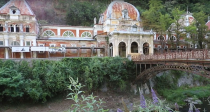 Stațiunea din România iubită de turiștii străini, dar abandonată de autorități: „Aceste clădiri cândva minunate se află în ruină și degradare”
