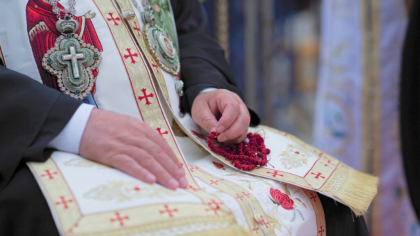 Arhiepiscopia l-a oprit de la slujire pe preotul pedofil care a fost ajutat să scape de acuzații de un procuror din Galați