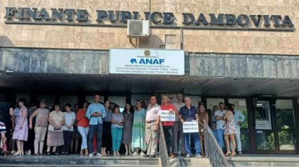Angajaţii ANAF, în proteste spontane în mai multe judeţe din România. Ei sunt nemulţumiţi faţă de măsurile anunţate de Guvern
