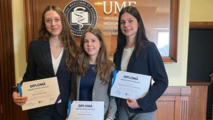 Premieră la Cluj-Napoca: trei studente au creat o aplicație pentru pacienții cu boala Crohn