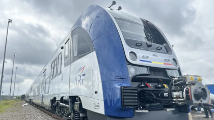 Primul tren electric regional PESA a fost prezentat la Oradea. Are o singură clasă de călătorie, ce viteză poate atinge
