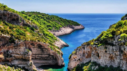 Cel mai bine păstrat secret al Europei. Mulți ani a fost interzis turiștilor. Unde se află insula de vis de pe bătrânul continent