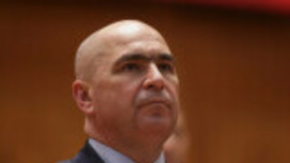 Premierul Bolojan și vicepremierul Anastasiu susțin azi, la 17:00, o conferință de presă despre reforma companiilor de stat