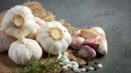 Ce se întâmplă cu tensiunea ta arterială când mănânci usturoi?