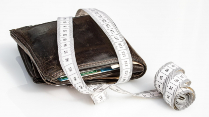 Salarii mai mici în România. Decizia valabilă la nivelul întregii țării. Cine sunt cei care încasează mai puțin lunar