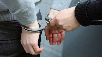 Suma uriașă pe care statul o cheltuie pentru a încarcera consumatori de droguri: de 5 ori mai mult decât ar costa tratamentul