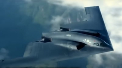 Cum e să pilotezi un bombardier B-2 timp de două zile fără oprire? Ce spun piloții deținători ai recordului: „E ca și cum ai fi la benzinărie cu 600 km/h” VIDEO