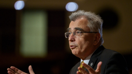 Liderul senatorilor AUR acuză coaliția că nu este capabilă să adopte soluții de reducere a cheltuielilor statului