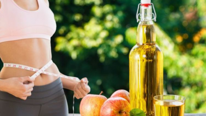 Dieta cu oțet din cidru de mere care te ajută să slăbești. Medicii dezvăluie beneficiile acestei băuturi: „Ajută în controlul zahărului din sânge”