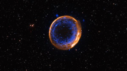 Premieră istorică în astronomie: Rămăşiţele unei stele care a murit într-o explozie dublă au fost surprinse în imagini