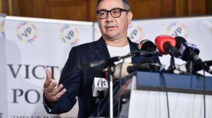 Ponta "întinde o mână" PSD-ului și promite că dacă e primit înapoi, nu va candida la șefia partidului. Ce îi transmite lui Ciolacu