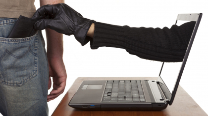 Hoții, la un click distanță de banii tăi: Cum îți poate fura cineva banii din cont cu ajutorul telefonului