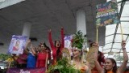 „Miss Pușcărie” într-o închisoare supraaglomerată din Bogota. Traficantele și-au etalat calitățile pe podium |GALERIE FOTO