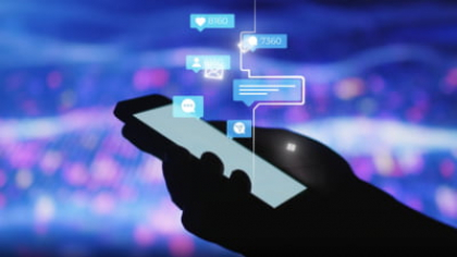 Rețelele care ghidează România. Cum influențează politic milioane de români, în tăcere, patru supra-rețele de pe Facebook