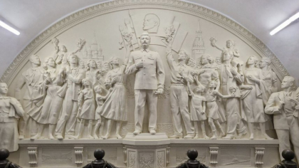 O statuie a lui Stalin a fost reinstalată în metroul de la Moscova. „Este un scuipat în faţa istoriei”