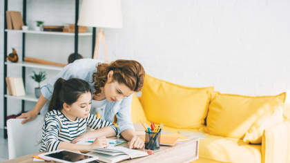 GEN Z Trends. Eşti părinte tânăr, dezamăgit de sistemul de stat şi te gândeşti încă de acum la homeschooling pentru copilul tău. Mai gândeşte-te o dată. Care sunt motivele?
