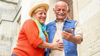 Gratuit pentru pensionari și tinerii sub 26 de ani. Se alocă până la 4.500 lei/persoană. S-a lansat programul