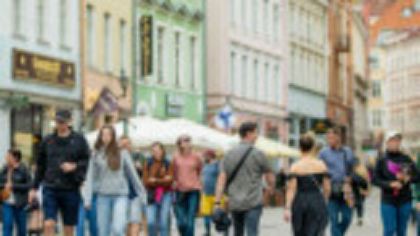 România, la un pas de ratingul de țară junk. Care trebuie să fie prioritățile noului Guvern - Analiză Fitch Ratings