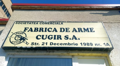 Tensiuni la Fabrica de Arme din Cugir, care acumulează datorii de la an la an: sindicatul contestă numirea unui director de profesie psiholog