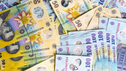 Cu ce preț se vinde o bancnotă veche din România? Mulți ar putea încă să o aibă în sertare