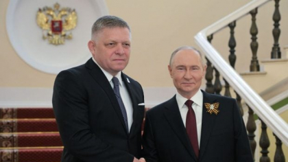 Robert Fico îi face pe plac lui Putin: premierul slovac sprijină un referendum pentru ridicarea sancțiunilor