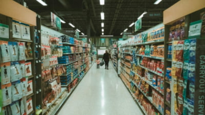 Consiliul Concurenței analizează achiziția unui lanț de magazine local de către grupul care deține Kaufland și Lidl în România