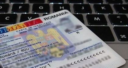 Mii de români și-au schimbat cartea de identitate înaintea alegerilor. Evidența populației lucrează și duminică