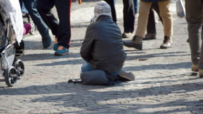 A scăzut numărul românilor săraci, cu aproape 10 la sută. Totuși, milioane de români se luptă cu lipsurile. Care e cea mai afectată categorie