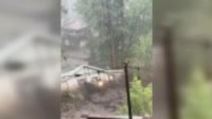 Imagini dramatice surprinse în sudul statului american New Mexico. O viitură puternică a dărâmat o casă