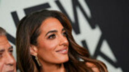 Amal Clooney, schimbare surprinzătoare de look. Cum arată soția lui George Clooney după ce s-a tuns. FOTO