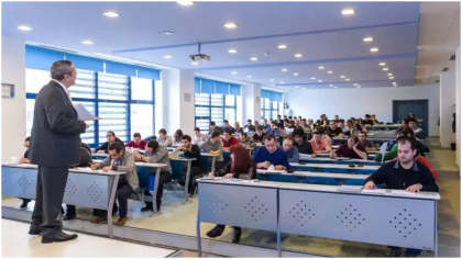 Facultatea din România care asigură un loc de muncă din anul II de studiu. Salariile sunt destul de mari