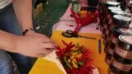 Festival de chili în centrul Brașovului: sosuri "ucigașe", înghețată cu ardei iuți și ciorbă mexicană