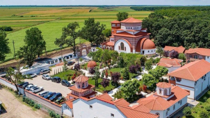 Moaștele întregi ale Sfintei Elena aduse din Italia la o mânăstire din Teleorman