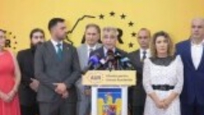 AUR strânge semnături pentru o moțiune de cenzură împotriva Guvernului Bolojan