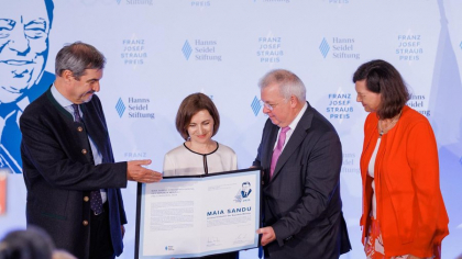 Maia Sandu, premiată în Germania pentru consolidarea democrației. Unde va dona cei 10.000 de euro