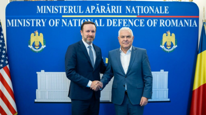 Ministrul Apărării Naționale, Angel Tîlvăr, a avut sâmbătă, 21 iunie a.c., la sediul Ministerului Apărării Naționale, o întrevedere cu senatorul american Chris Murphy