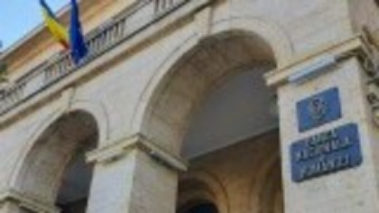 BNR: „E o presiune pe piaţa valutară în ultimele zile. Dobânzile au crescut”