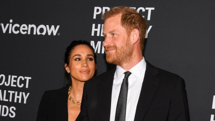 „Umanitarii anului”: Harry și Meghan, premiați pentru lupta împotriva pericolelor online. Discursul ducesei, similar cu cel al Prințesei de Wales