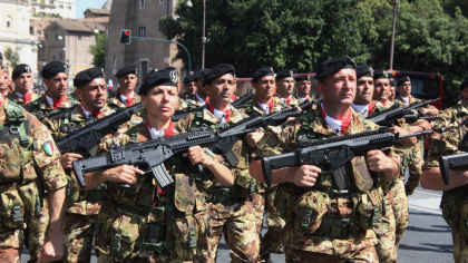Cum intenţionează Italia să ocolească o creştere a cheltuielilor pentru NATO (Reuters)