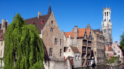 Bruges cere turiștilor: Luați ciocolată, nu piatră!