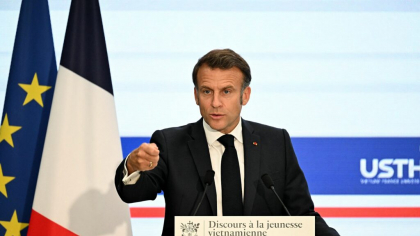 Macron cere Europei să investească mai mult în industria spațială