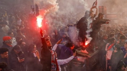 Haos pe străzile din Paris. Poliția a intervenit în forță la finalul meciului dintre PSG și Inter