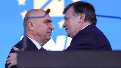 Crin Antonescu a ieşit din hibernare: Bolojan este proiectat în condiția de Zorro care se luptă cu partidele politice. „Injecția” de propagandă s-a făcut mai mult pentru el decât pentru Nicuşor Dan