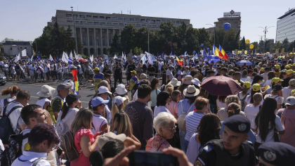 Săptămâna începe cu proteste. Angajații din administraţie ies în stradă și amenință cu greva
