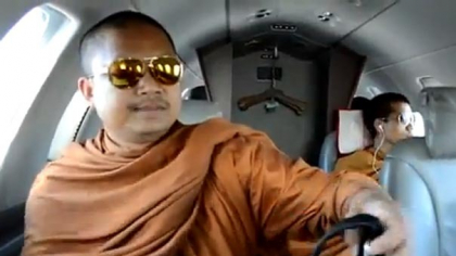 Un scandal sexual cu călugări budiști zguduie Thailanda. O femeie a fost arestată