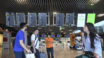Despăgubiri la călătoria cu avionul, dacă zborul a fost anulat sau sunt alte situații neprevăzute. Ce trebuie să știe românii care merg în vacanță