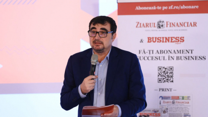 Sorin Pâslaru, ZF: De acum urmează cei mai buni ani pentru businessul românesc. Totul e în favoarea antreprenorilor: capitalul, cunoaşterea, sprijinul internaţional. Nu cred că în condiţiile în care noi am ajuns să cheltuim 10 miliarde de euro pe vacanţe, faţă de acum 10 ani, când cheltuiam 1 mld. euro, nu există bani pentru investiţii şi pentru relansarea economiei